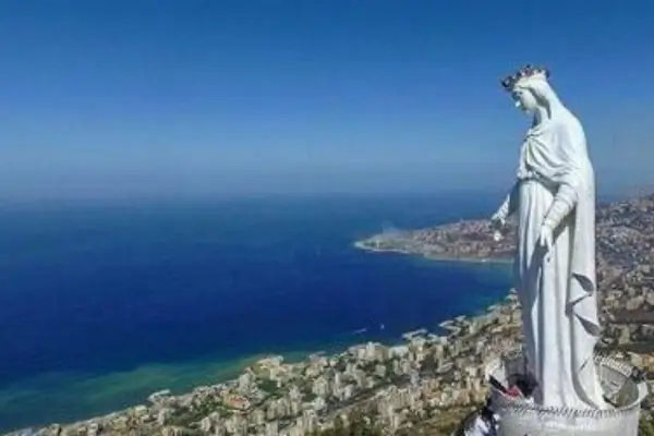 Roteiro Exclusivo para Santuários de Nossa Senhora em Pequenas Cidades Costeiras da Itália