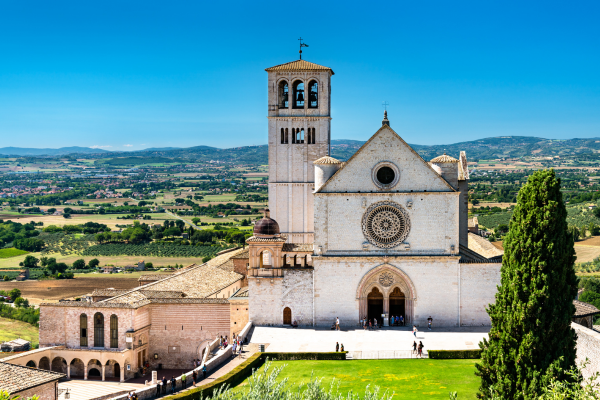Caminho Espiritual para Santuários Marianos na Itália, incluindo Loreto e Assis no Inverno