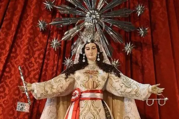 A Integração da Devoção Mariana com Tradições Locais na Festa de Nossa Senhora das Mercês em Lima