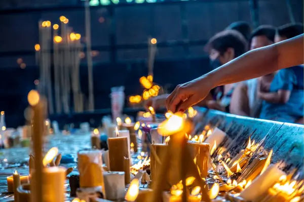 Momentos de oração no Santuário Aparecida do Norte